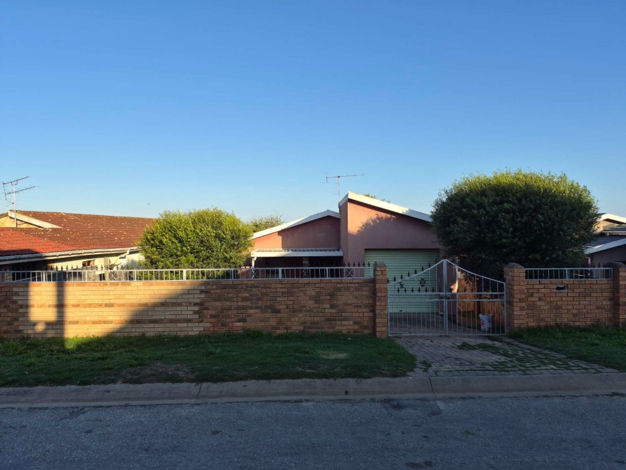 3 Bedroom Property for Sale in Kwamagxaki Eastern Cape